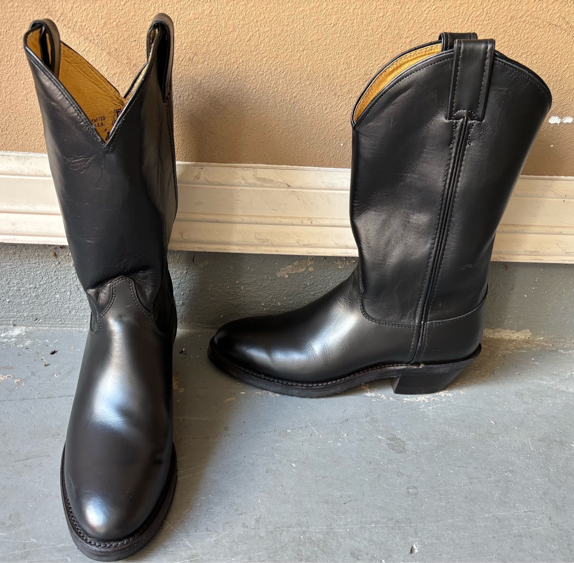 8 1/2 Justin Boots