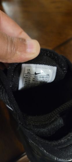 Hi, I'm selling my toddlers.  Shoes  size 8 in good condition.