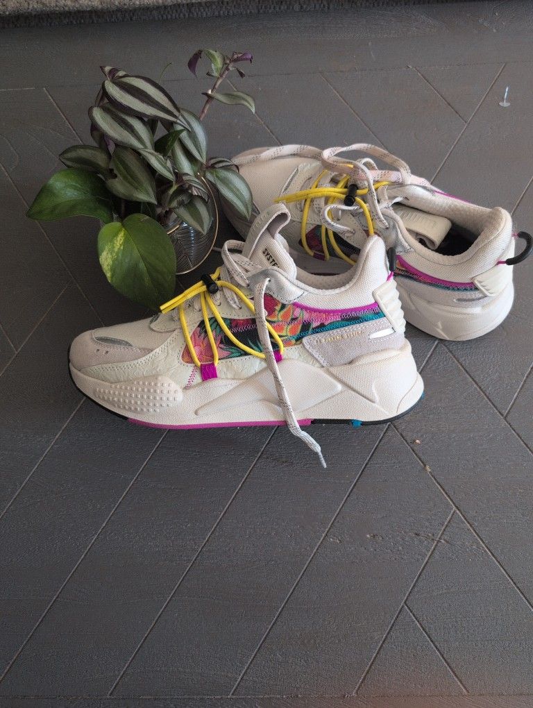 Puma Running Shoes Kids Size 5- Lightly Used