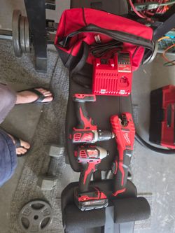 Milwaukee drill set with pipe cutter