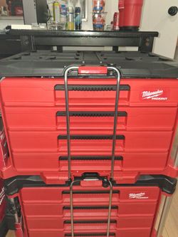 Milwaukee 4 drawer with tools