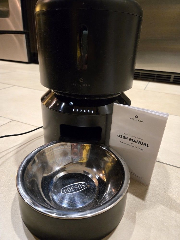 Petlibro automatic timed feeder