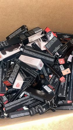 Luxury Makeup Bundle – NARS, Fenty, Anastasia & More