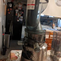 Kuvigs whole slow juicer