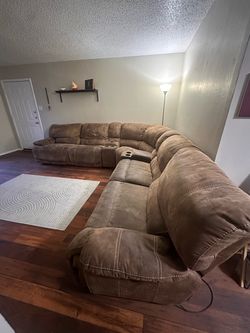 Sectional with reclining seats