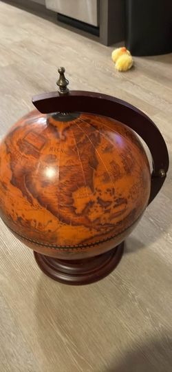 wine bottle globe