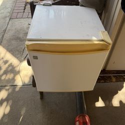 Mini Refrigerator 