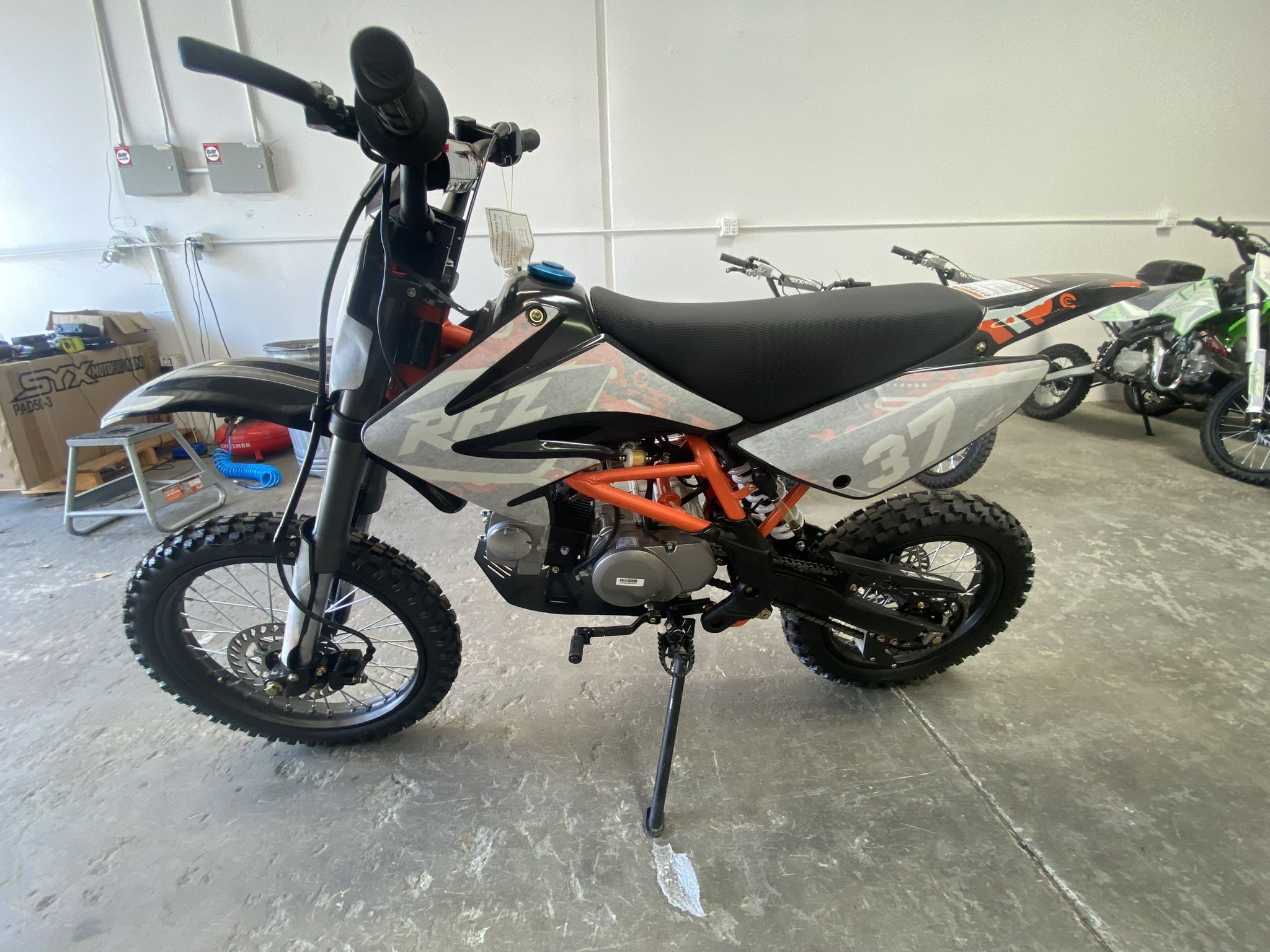 Brand New Dirt Bike For Teen And Adult 