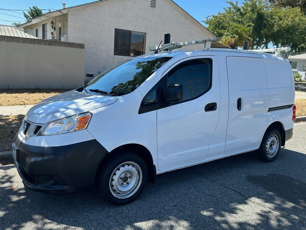2018 NISSAN NV 200 SV Cargo Van , 69K Miles , Clean Title , 1 Owner