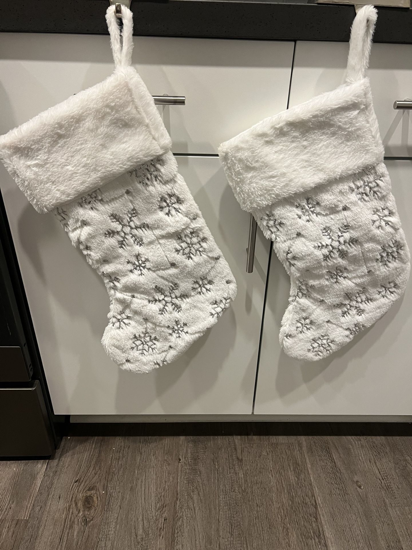 2 Stockings - White With Silver Snowflakes