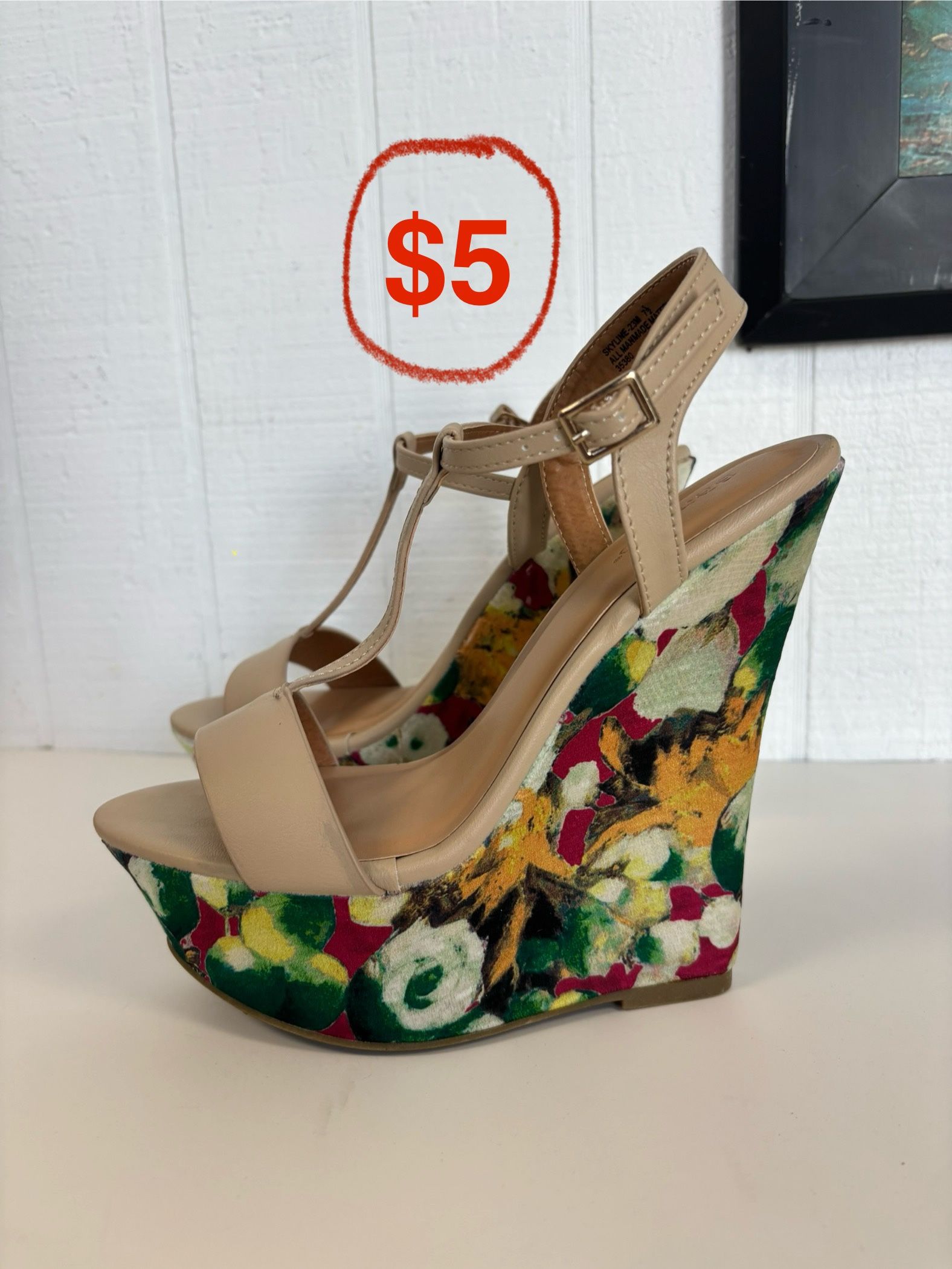 Nude Wedges, Platforms Wedges Size 6.5  Zapatos para Mujer NEW IN BOX