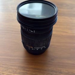 Sigma Canon EOS DC  17-70 F2.8-4.5 Macro  Lens