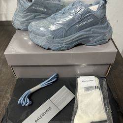 Balenciaga Triple S Men Sizes