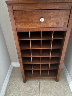 Wine cabinet