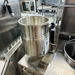 Used Electric Tilting Kettle 