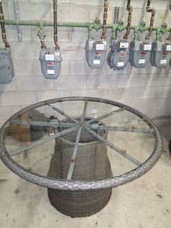 Round Wicker Patio Table with Glass Top