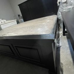 Cal King Bed with Mattress & Box Spring – Good Condition