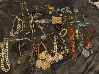 10 plus pounds of jewelry lot