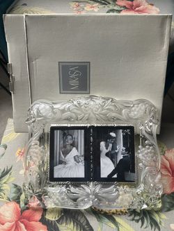 Mikasa Vintage Memories Duet Frame
