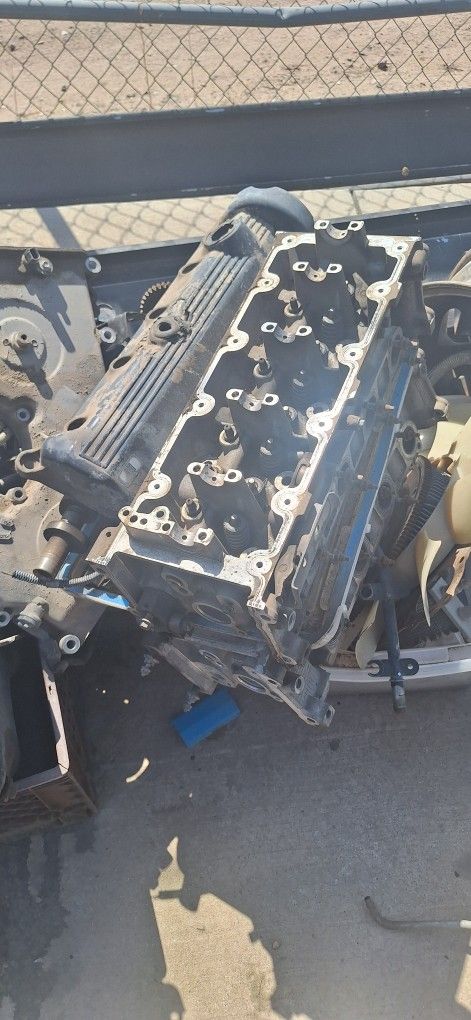 Head,misc Parts Camshaft Brackets 5.4 Ford Engine All Or Part, Blown Rods. Good Parts Oil Pan. Message What You Ate Wanting.