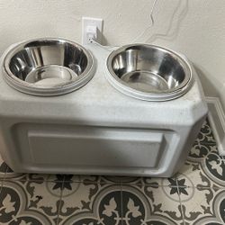 Gamma2 Pet Food Holder And Bowl