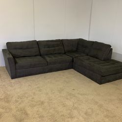 L-shape Sectional Couch Sofa *Free Delivery*
