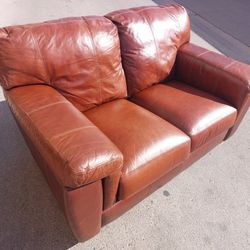 2pc Leather Love Seat/OVERSIZED Chair, Lane Furniture.  Love Seat is 61" long 