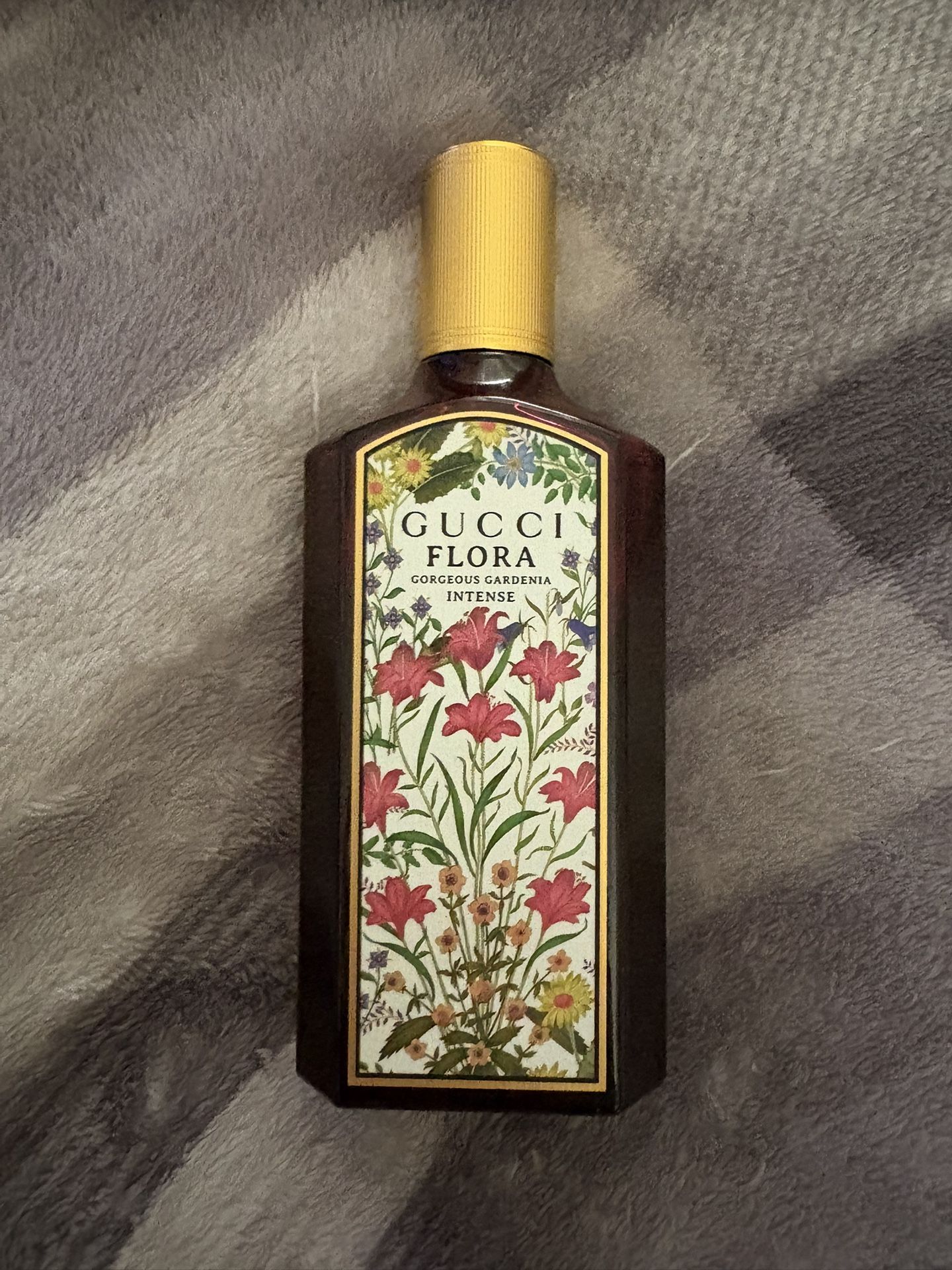 Women and men fragrance