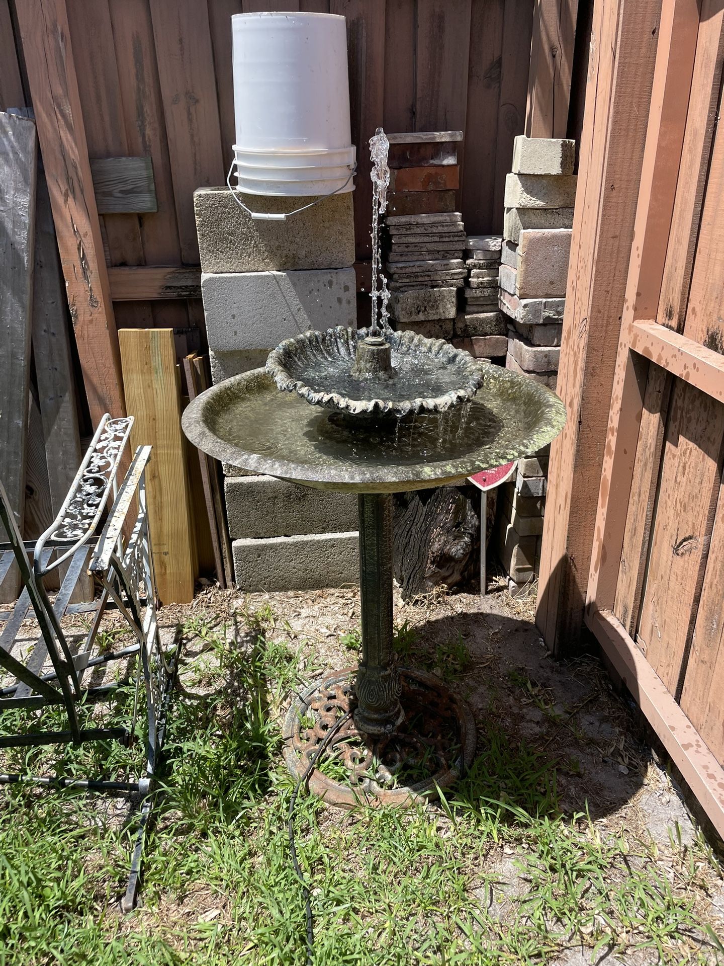 Vintage birdbath style water fountain working metal has some oxidation on it but still everything works