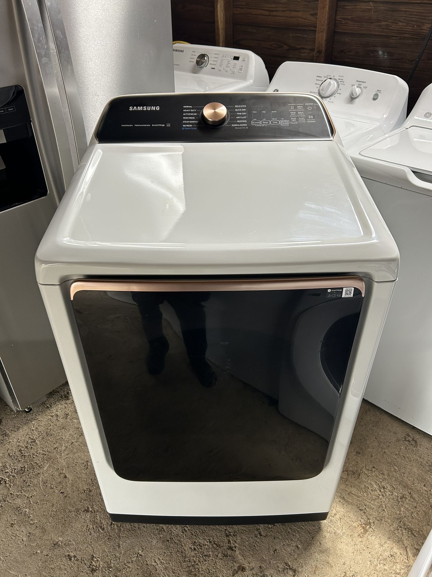 Samsung 7.4 cu ft Vented Electric Dryer with Steam Cycle ( Ivory )