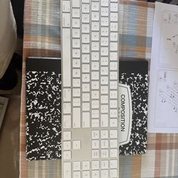 Apple blue tooth keyboard