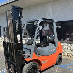 Toyota Forklift 5000lb Capacity 