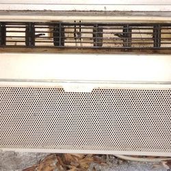 air conditioners window ac unit both work great 8000 BTUs and 5000 btu 