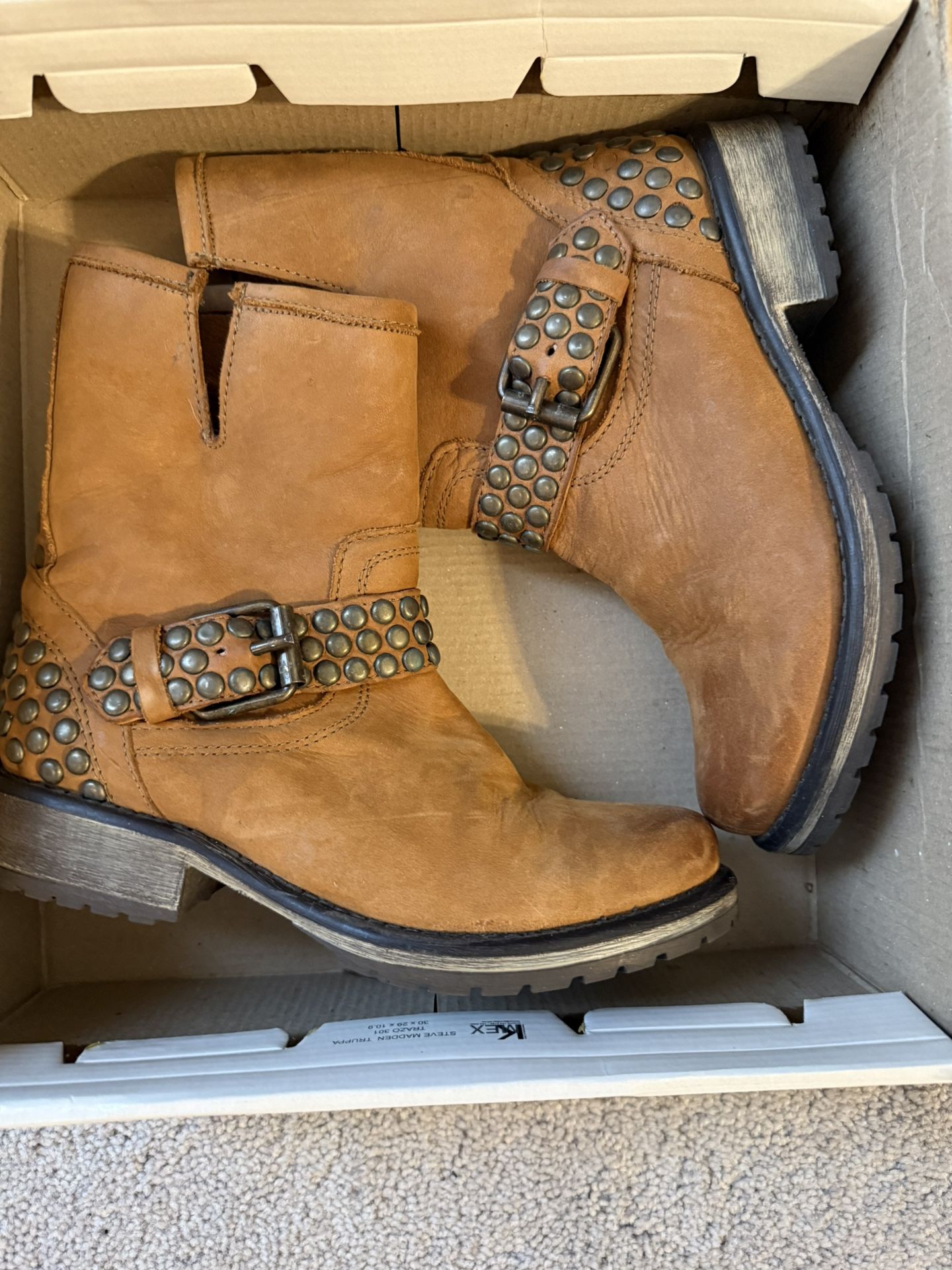 Steve Madden Boots