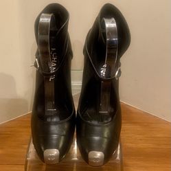 Authentic Chanel Lambskin CC Ankle Booties EU39.5
