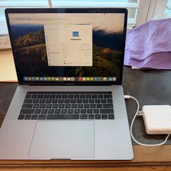 15 Inch Apple MacBook Pro With Touchbar Fingerprint Very Clean And Sleek LOOK