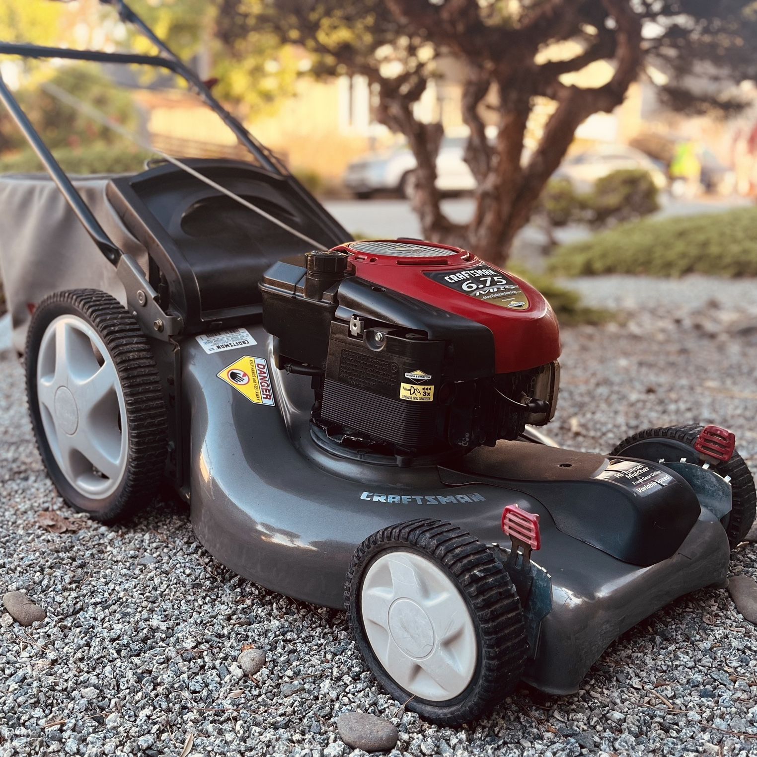 Craftsman 21 inch 6.75 Self Propelled Lawn Mower for Sale in San Carlos CA OfferUp