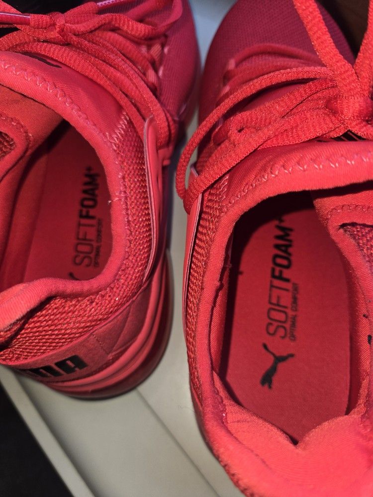 Puma Sneakers