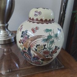 Asian/Oriental Vases and decor $15 and under