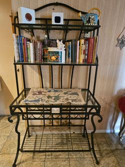 Traditional Black Wrought-Iron Baker’s Rack