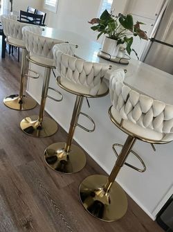 Set 4 bar stools (Nuevo en Su caja)