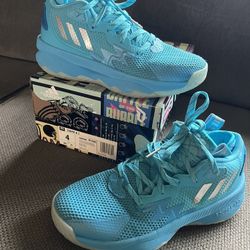 Dame 8 adidas Youth Shoes Size 4 Used 