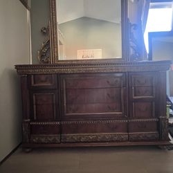 Dresser With Matching NightStand 