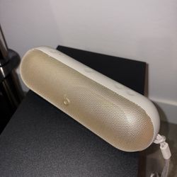 Beats Pill