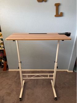 Standing desk