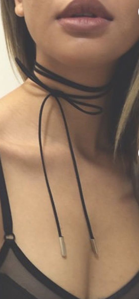 Shoestring Choker Necklace 