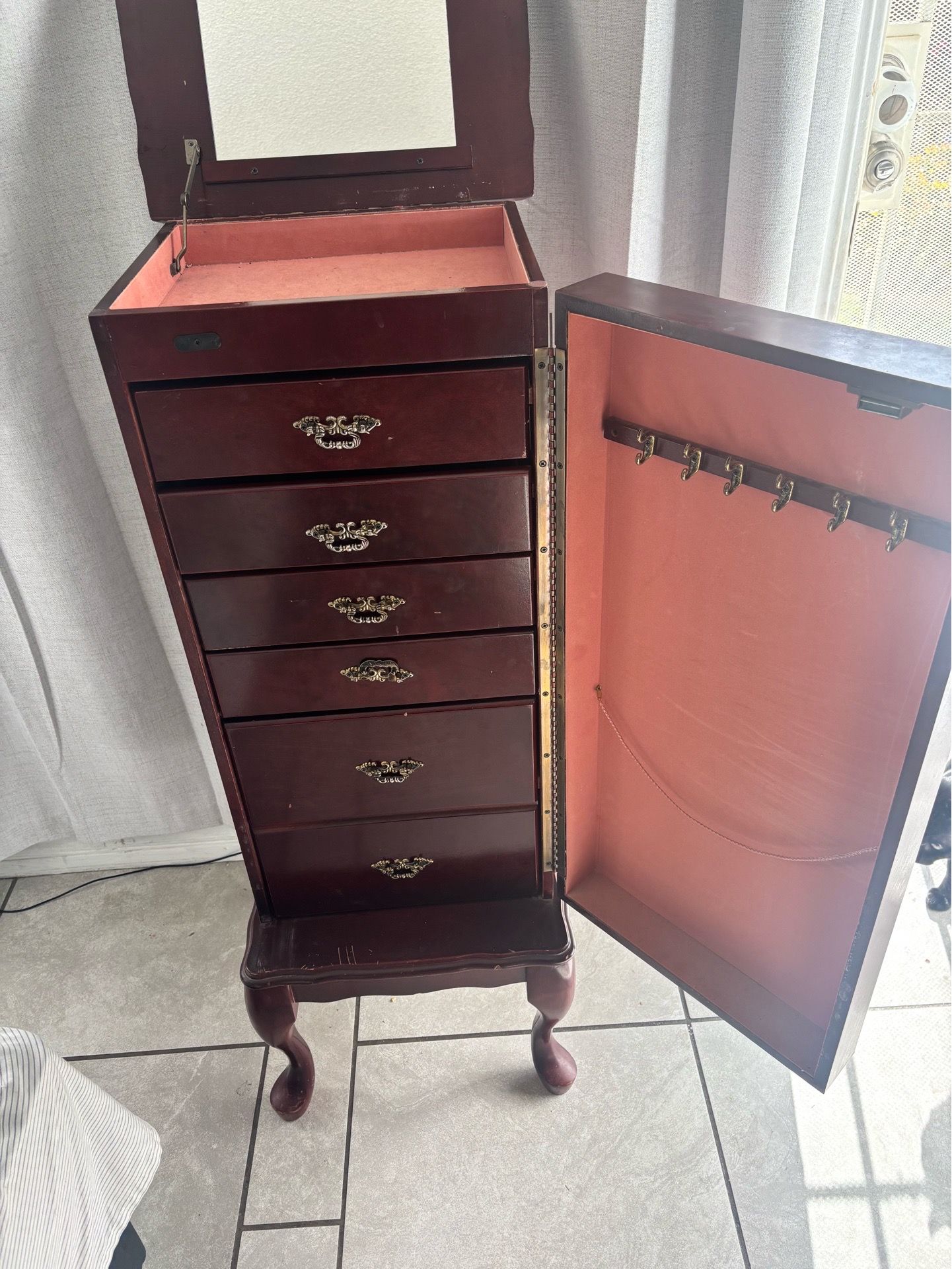 Jewelry box/Jewelry Armoire