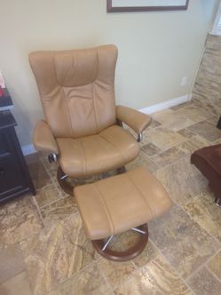 Stressless recliner with ottoman made in Norway