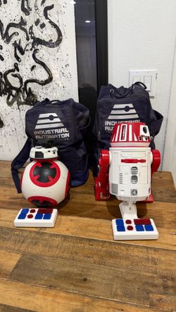 Star Wars Disney Galaxy's Edge Droid Depot Droid with backpacks