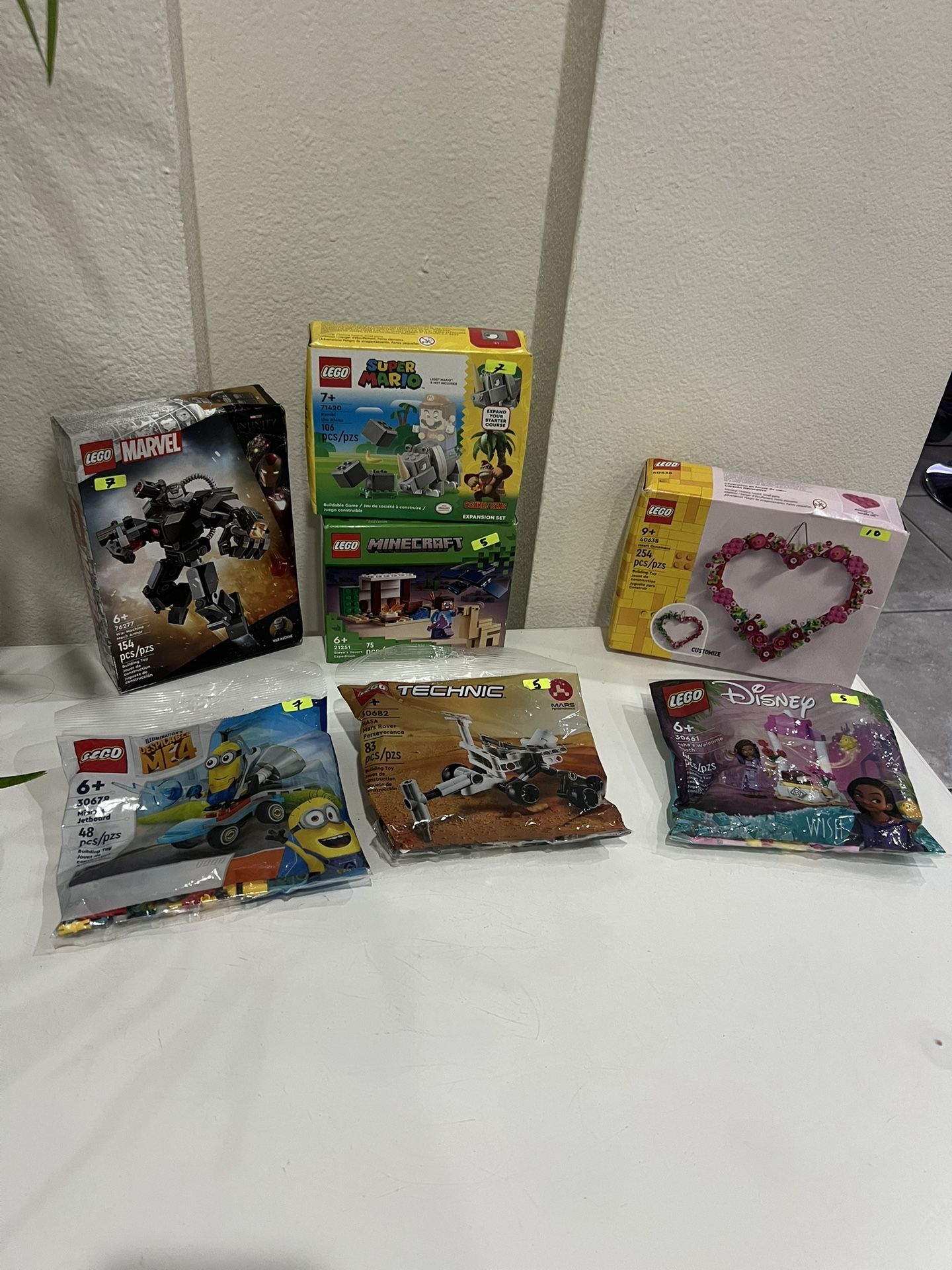 New all legos for $40 firm price or each price is on each item/ Lego nuevos todo $40 precio fijo